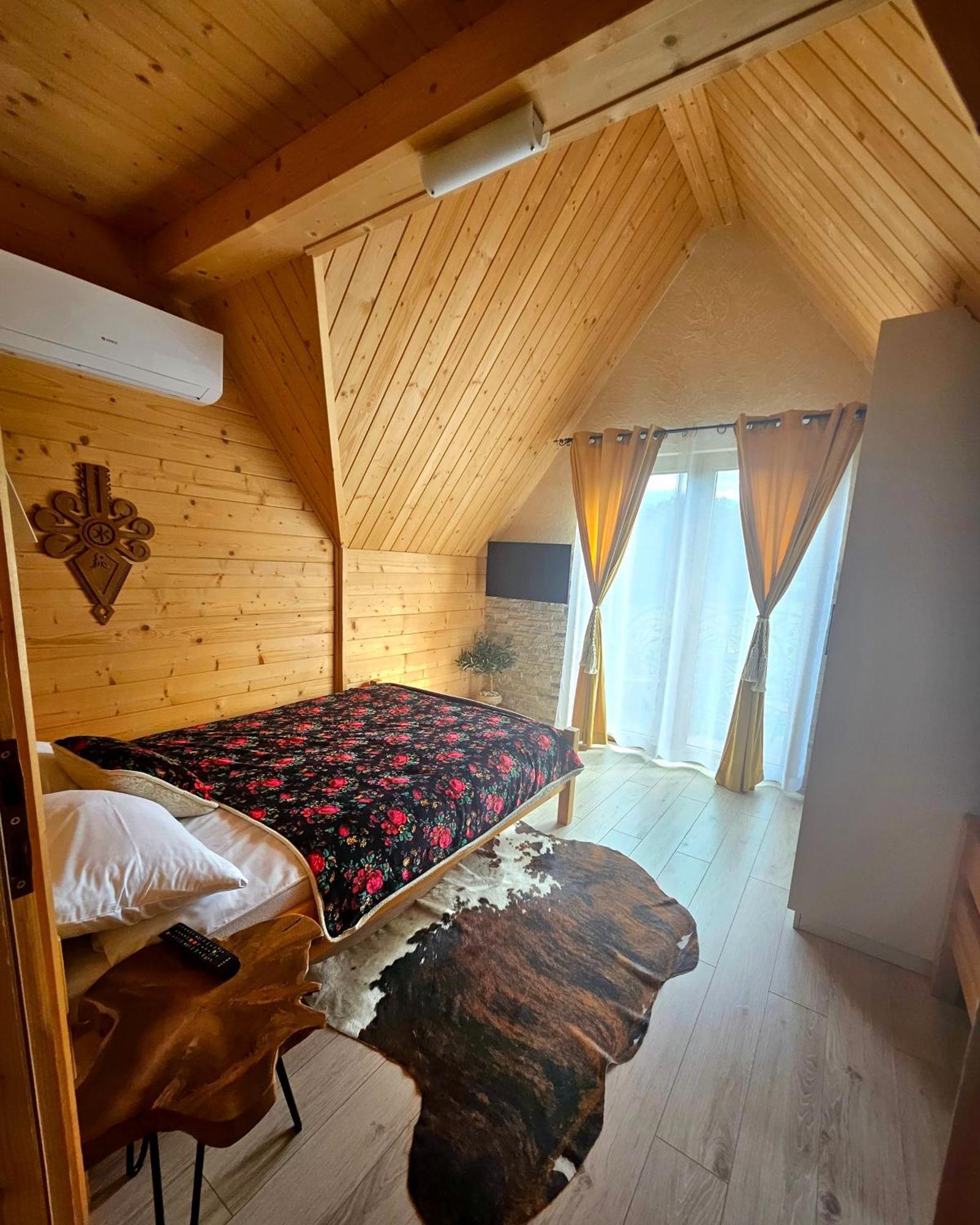 Goralska Chatka 2 Highland Cottage - Split Ac, Jacuzzi, Sauna, Private Parking, Mountains View, Garden, Zakopane Dış mekan fotoğraf
