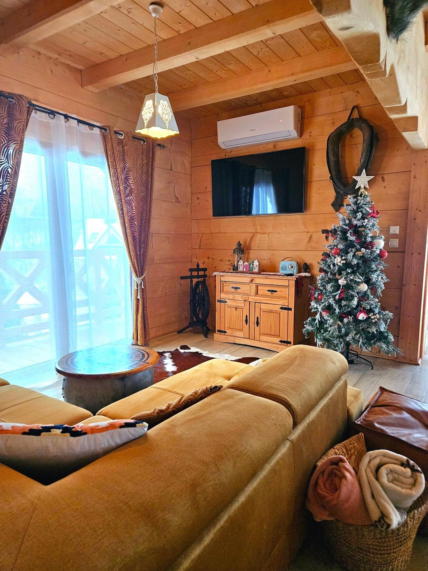Goralska Chatka 2 Highland Cottage - Split Ac, Jacuzzi, Sauna, Private Parking, Mountains View, Garden, Zakopane Dış mekan fotoğraf